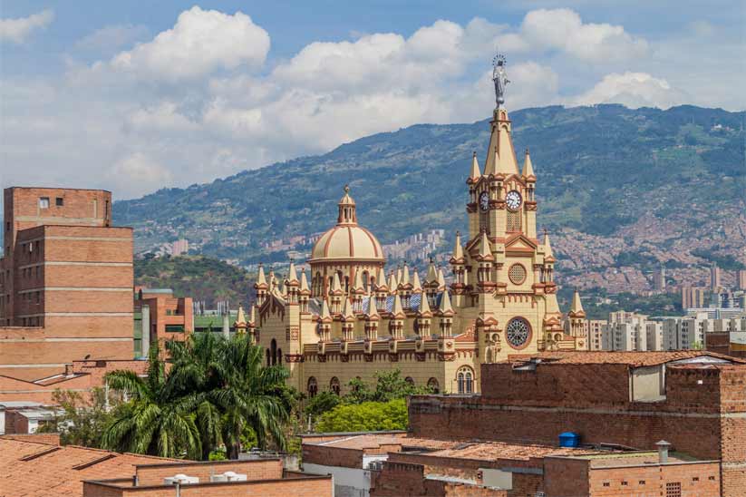 Viajes a Medellín con los planes de ahorro programado sin intereses de CVU